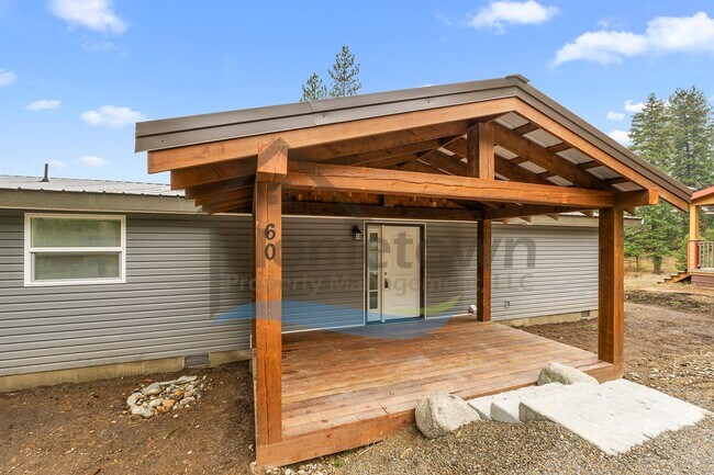 Building Photo - 60 Short Dr