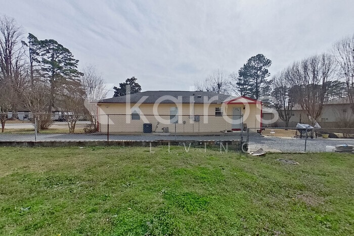 Building Photo - 10101 W 20th St