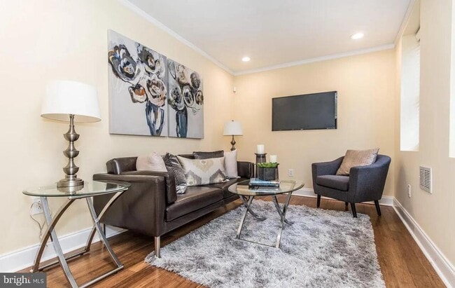 Building Photo - 2345 Turner St