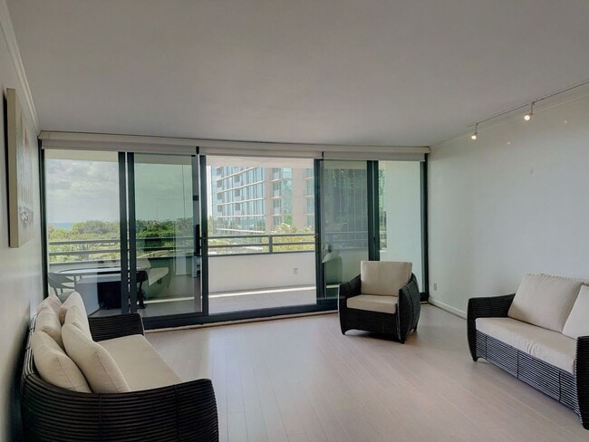 Building Photo - Stunning Kakaako 2 Bedroom at Nauru Tower