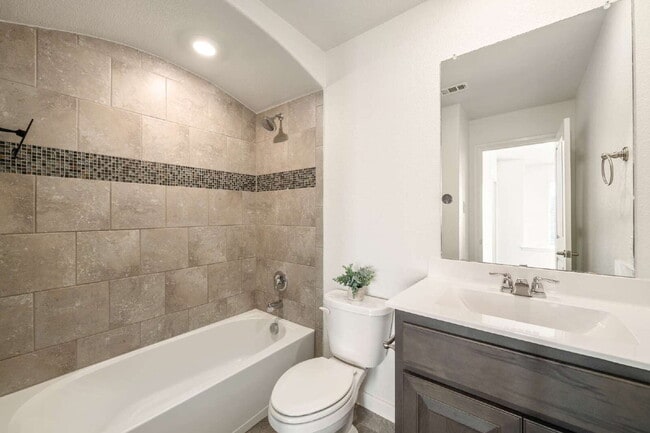 Building Photo - Modern Elegance Meets Everyday Comfort in ...