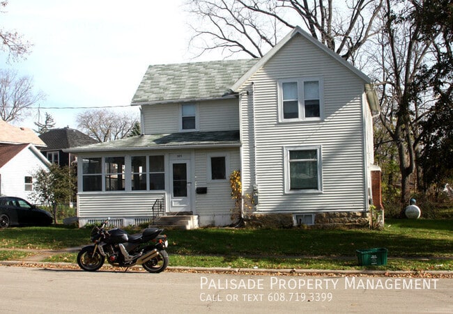 Primary Photo - 285 Bradford St