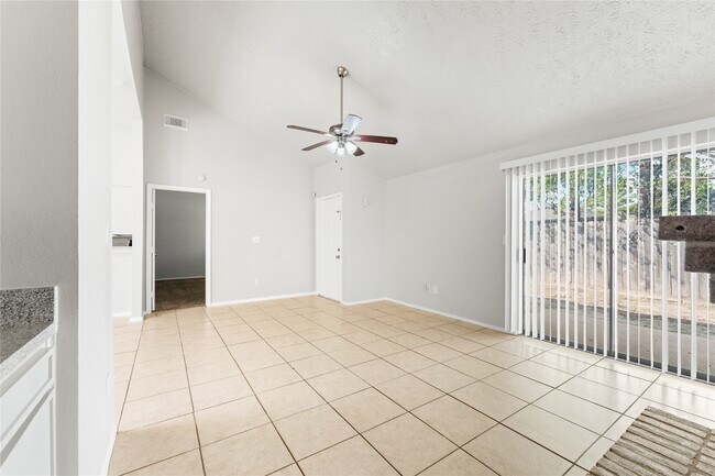 Building Photo - 10746 Staghill Dr