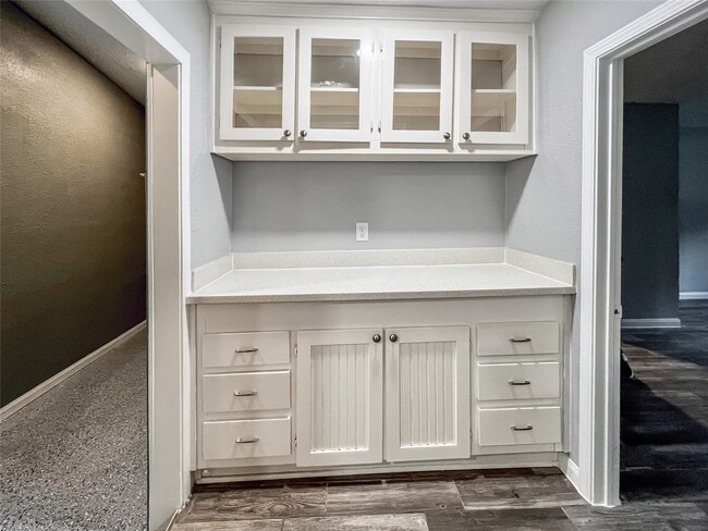 Building Photo - 6347 Limestone St