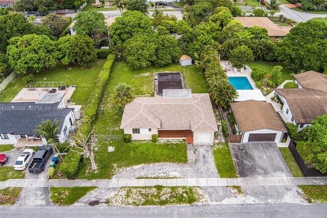 Building Photo - 13020 NW 1st Ave