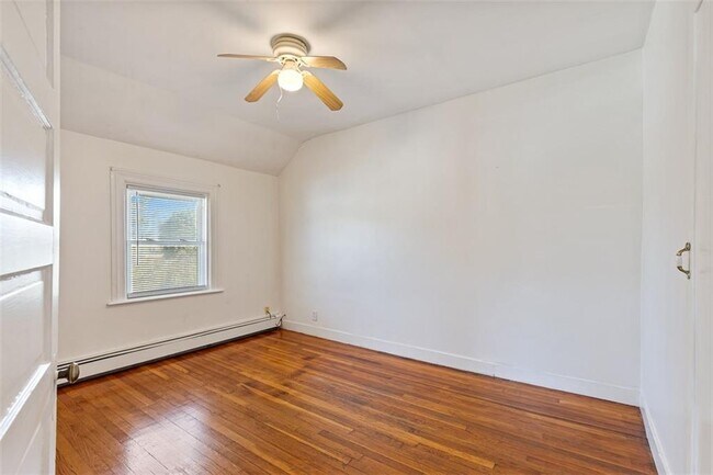 Building Photo - 884 Smithfield Ave