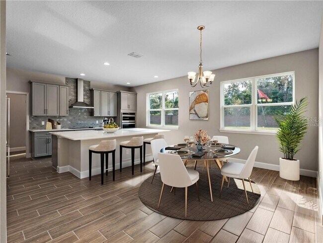 Building Photo - 913 Talon Pl