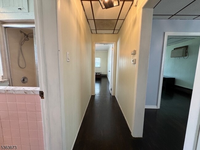 Building Photo - 636 Linden Ave