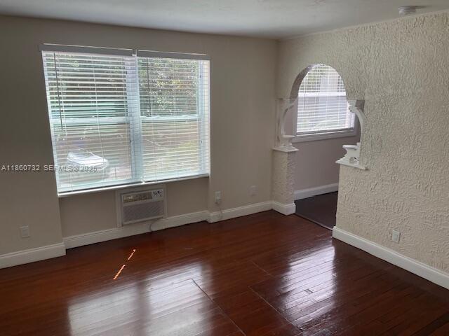 Building Photo - 1309 SE 1st St