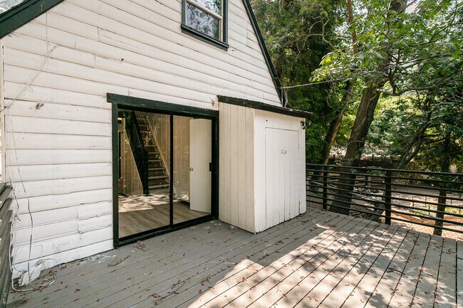 Building Photo - 772 Arrowhead Villa Rd