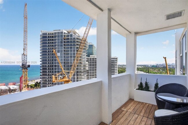 Building Photo - 10275 Collins Ave