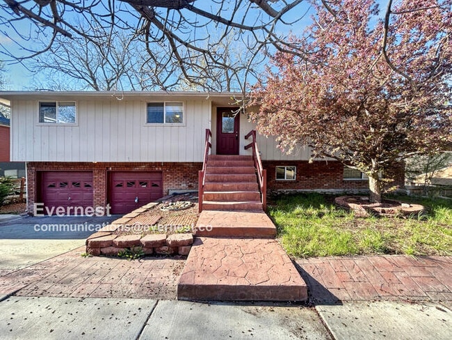 Primary Photo - 2507 Flintridge Dr