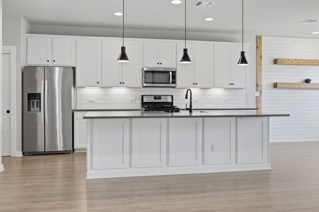 Building Photo - 103 Trailside Ln