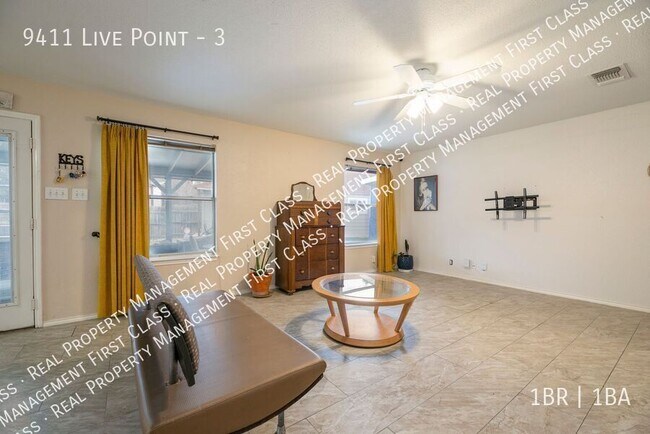 Building Photo - 9411 Live Point