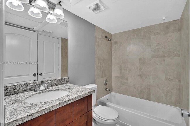 Building Photo - 2890 N Oakland Forest Dr