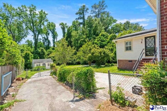 Building Photo - 726 Wisteria Dr