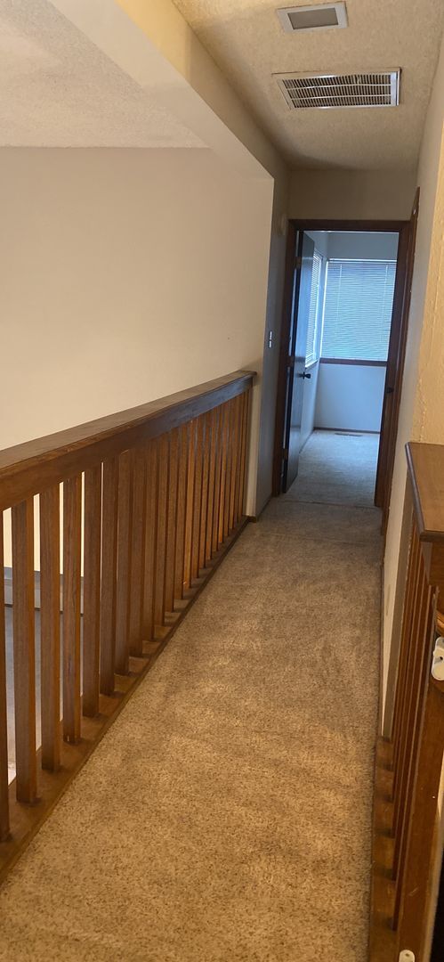 Building Photo - 5200 Villa View Dr