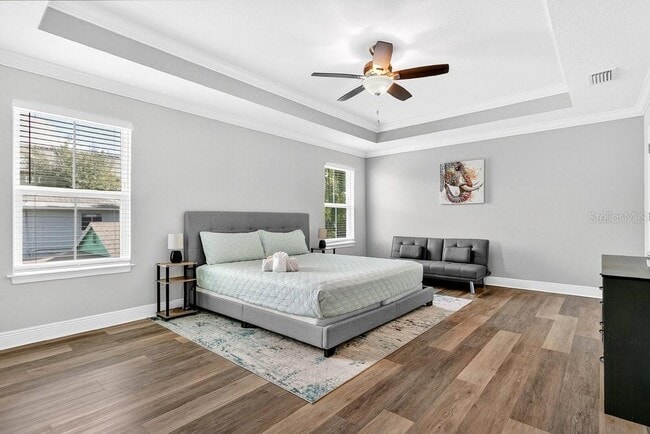 Building Photo - 50 W Esther St