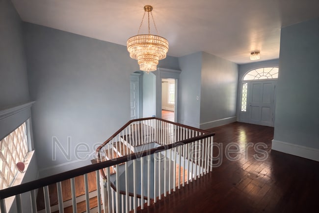 Building Photo - 716 Athens Ave