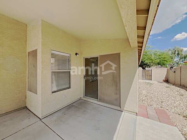 Building Photo - 13948 N 134th Dr