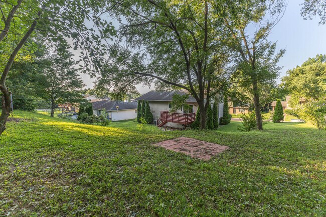 Building Photo - 4371 W Southview Dr