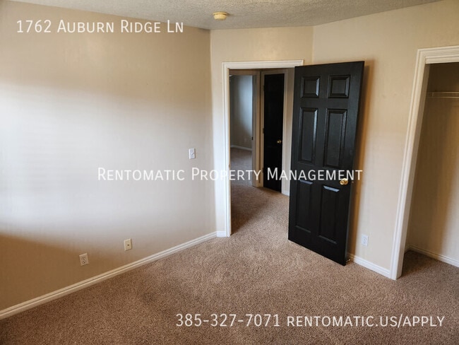 Building Photo - 1762 Auburn Ridge Ln