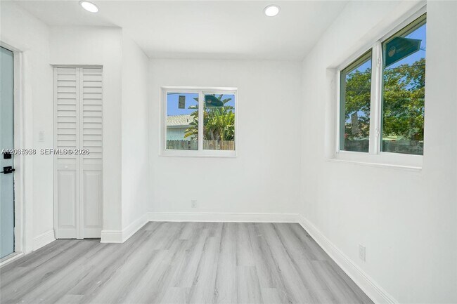 Building Photo - 2343 NW 28th St