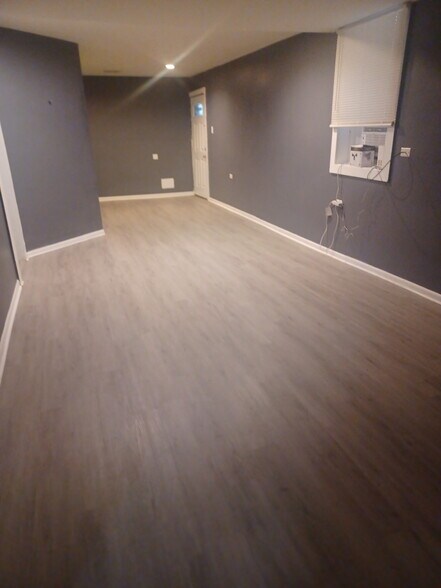 Building Photo - 5918 S Calumet Ave