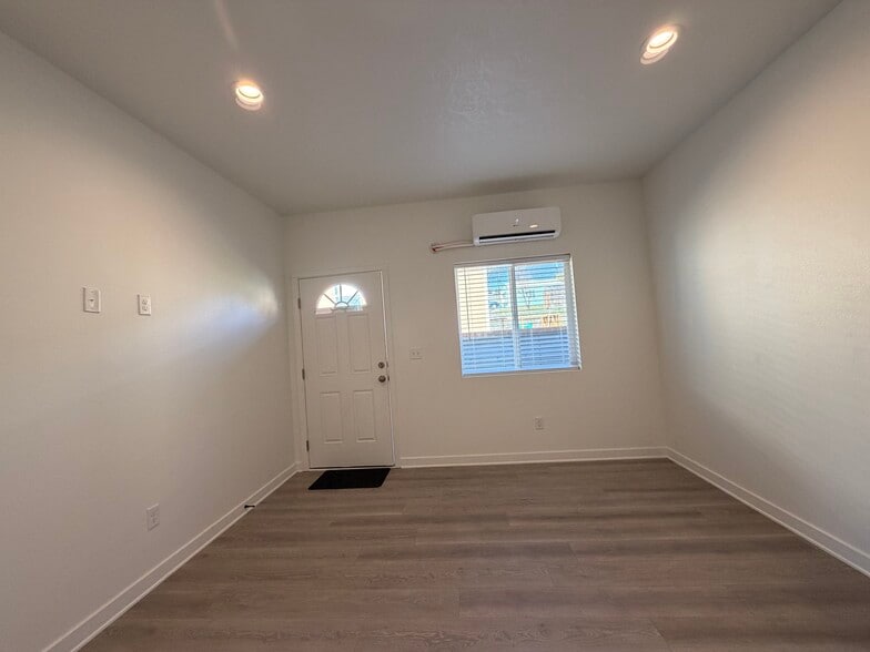 Building Photo - 1528 Wilford Ave