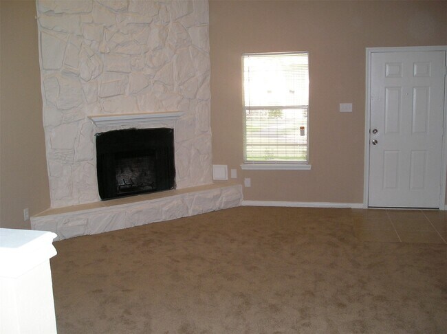 Building Photo - 5810 Twisted Pine Ct