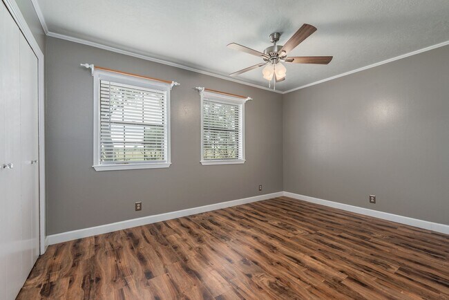 Building Photo - Extensively renovated 4bed,2bath farmhouse on 17 acres!!