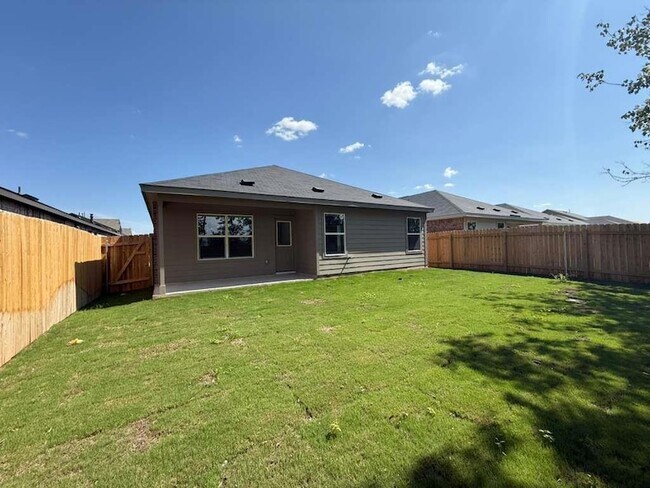 Building Photo - 623 Sormonne Lp