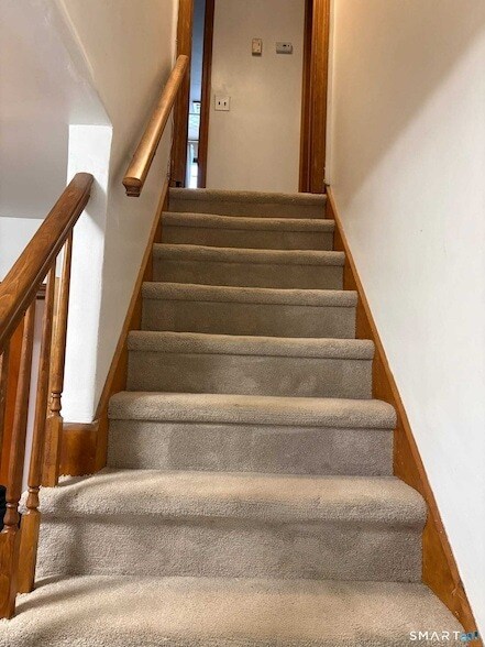 Building Photo - 16 Raymond Rd