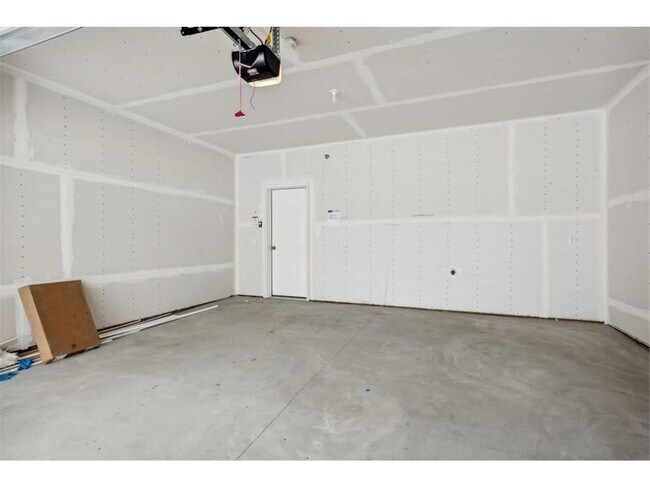 Building Photo - 9422 4th St N