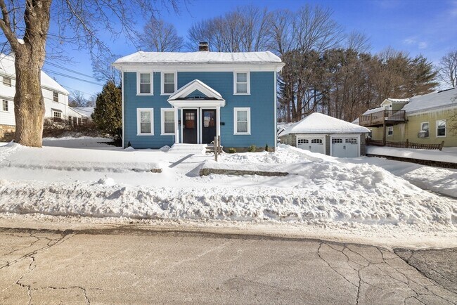 Building Photo - 33 Seagrave St