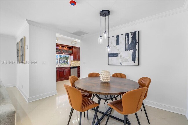 Building Photo - 800 SE 3rd Terrace