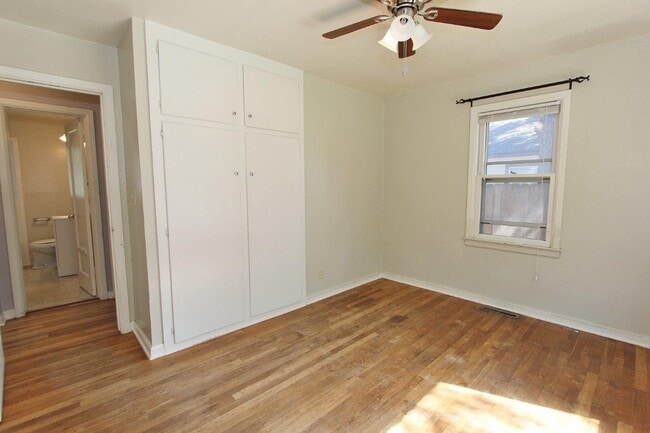 Building Photo - 1605 S Reinhart Dr
