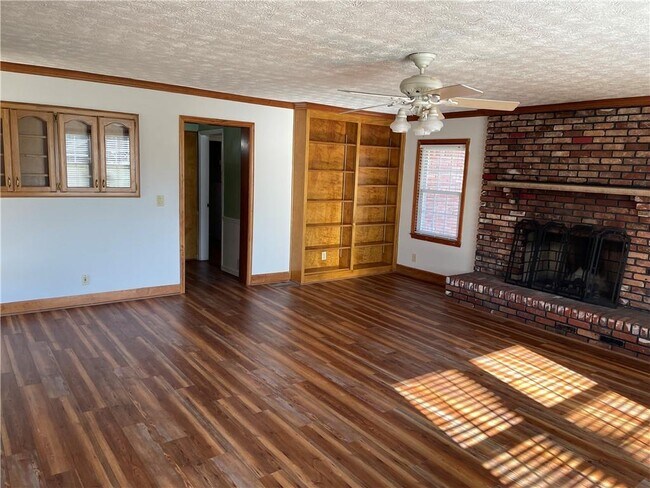 Building Photo - 3633 Loganville Hwy SW