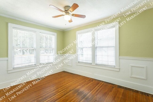 Building Photo - Charming Fully Renovated 4-Bedroom Home in...