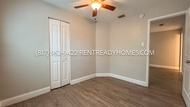 Building Photo - 1123 Sunnyside St