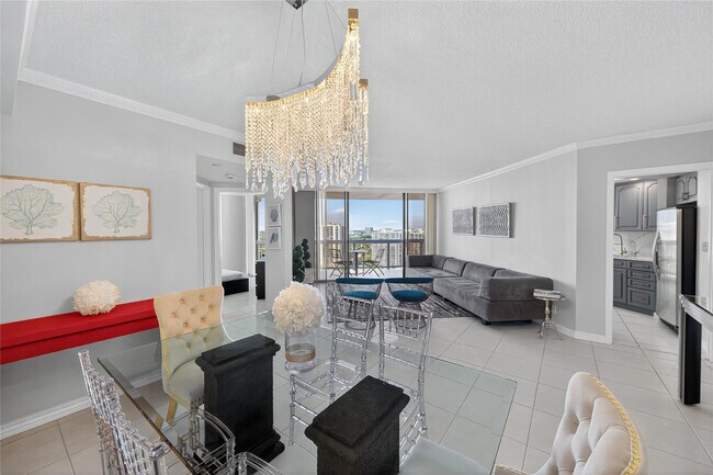 Building Photo - 20185 E Country Club Dr