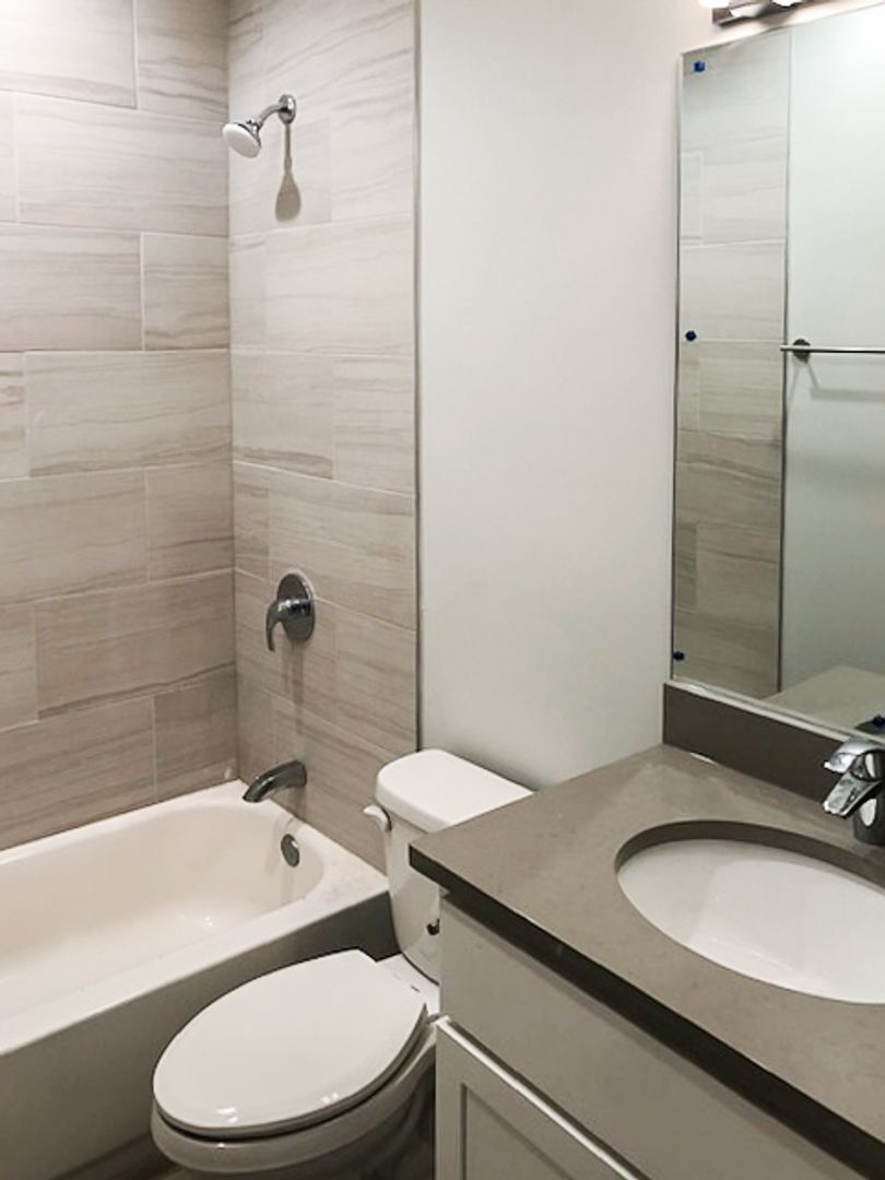 Building Photo - 2320 N Southport Ave