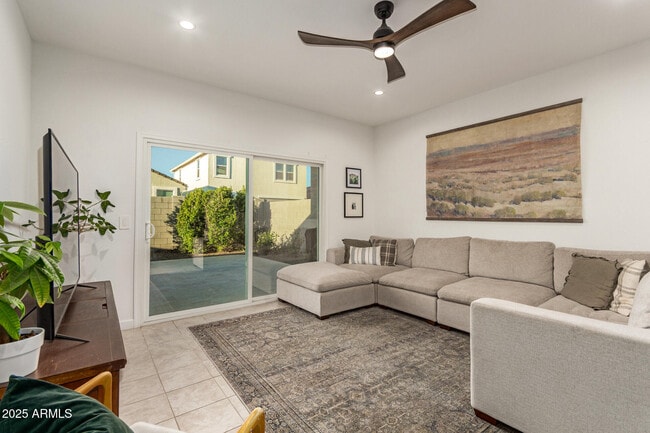 Building Photo - 3274 W Stradling Ave