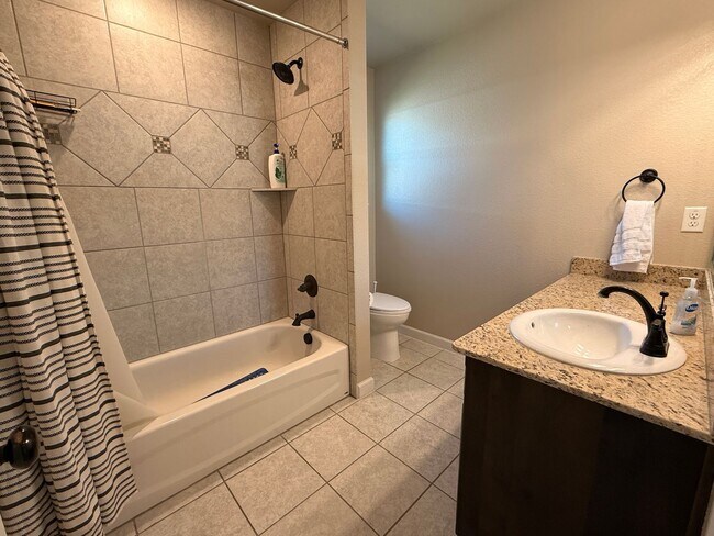 Building Photo - 4-Bedroom House for Rent in Copperas Cove