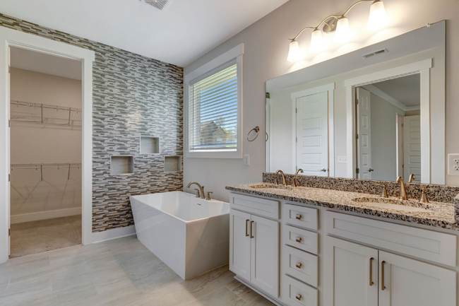Building Photo - 204 Faraway Hills Dr