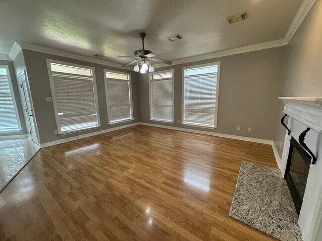 Building Photo - 15314 Carsen Bend Dr