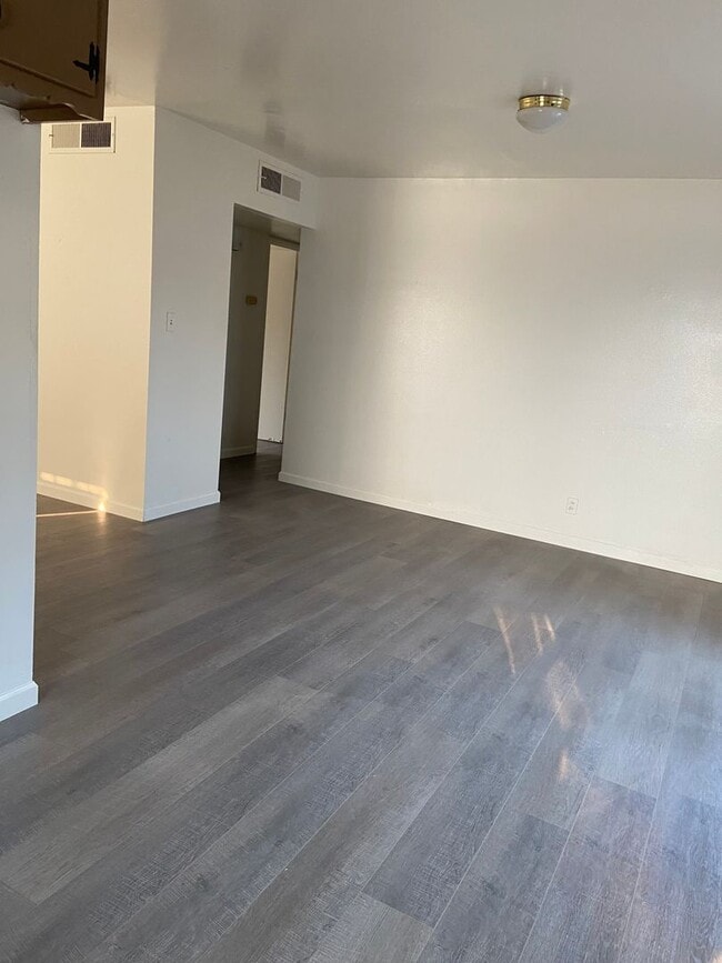 Building Photo - 22593 Rd 130