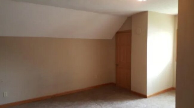 Building Photo - 3119 N James Ave