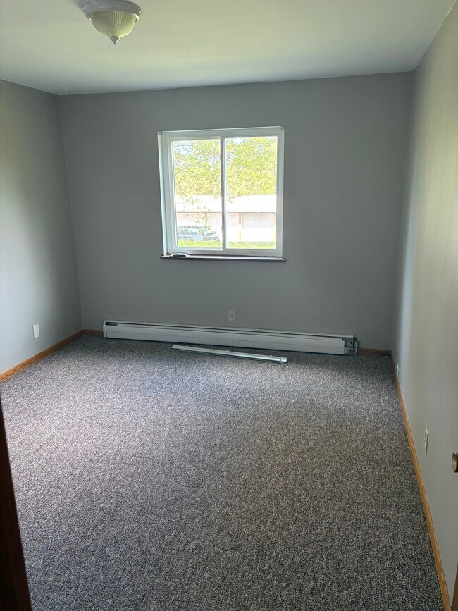 Building Photo - Imperial House