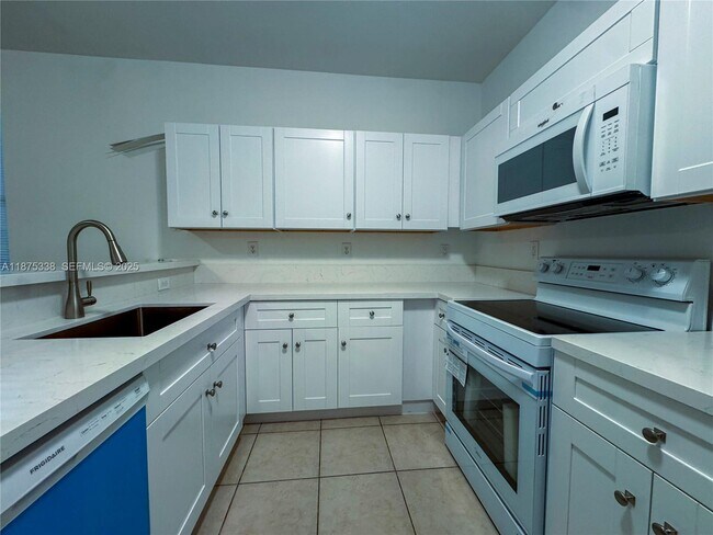 Building Photo - 13864 SW 273rd Terrace